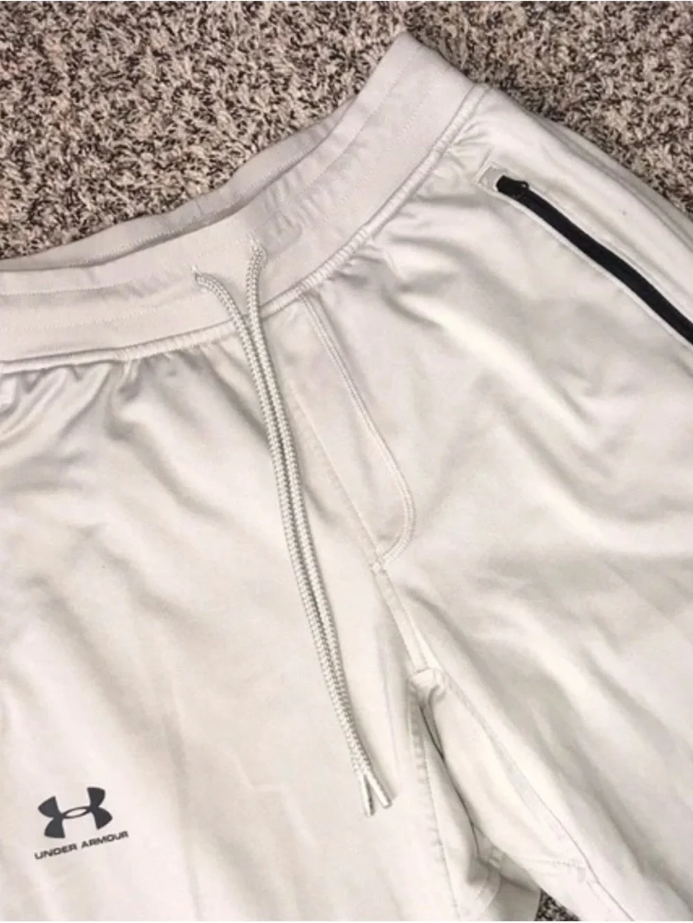 Under Armour Mens Tapered Joggers Light Tan Size Small | GUC